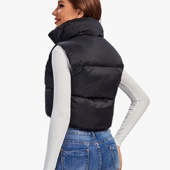 Fuinloth Women's Padded Vest, Stand Collar Zip Cropped Puffer in Black - Picture 3 of 5